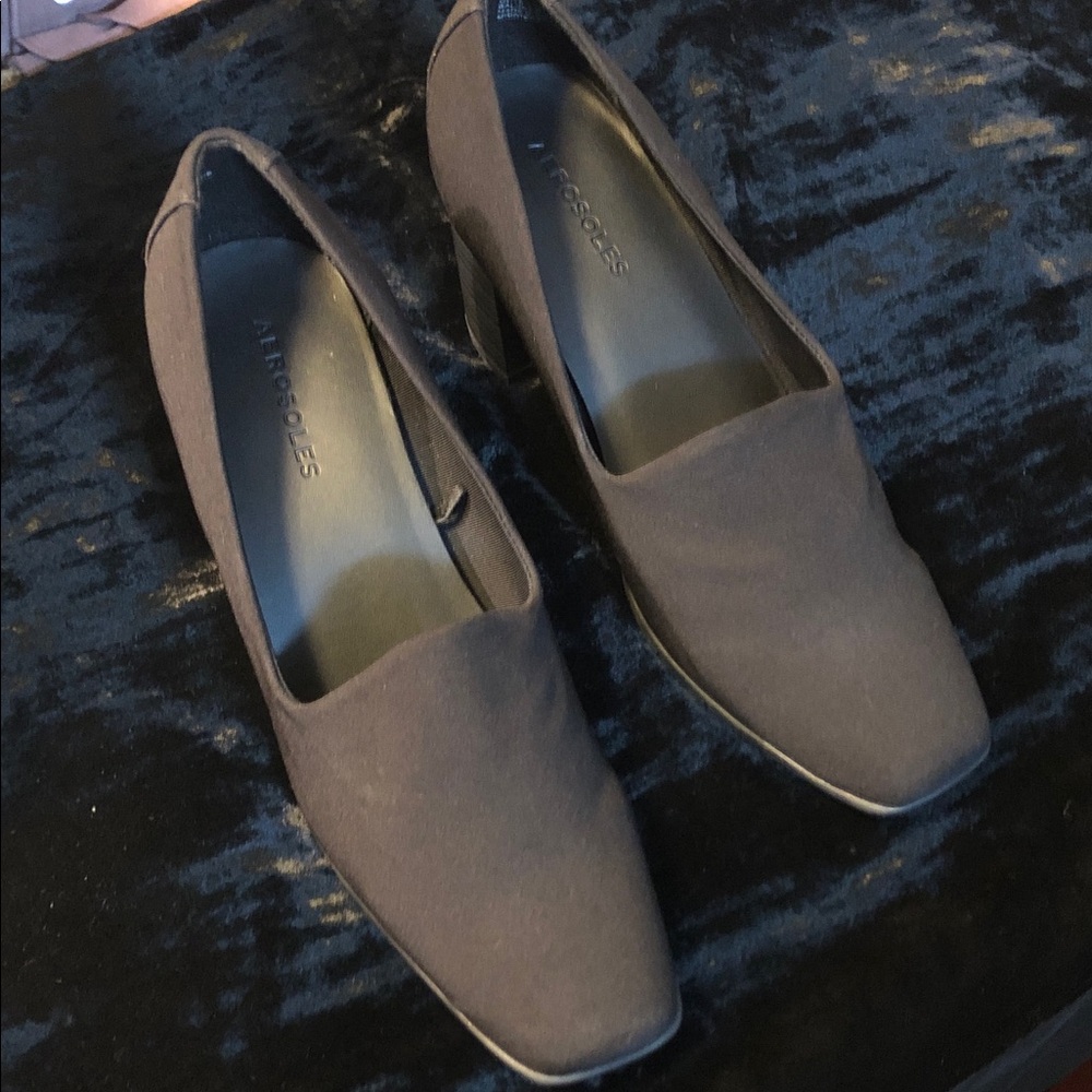 Aerosoles Midnight Stretch Chunk Heel Pumps 9.5
